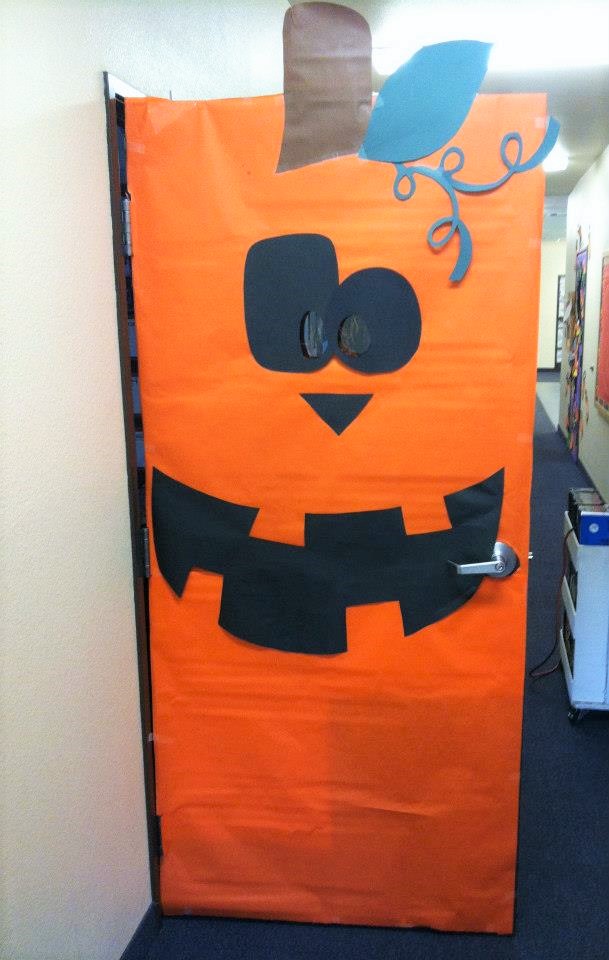 pumpkin door decoration for October
