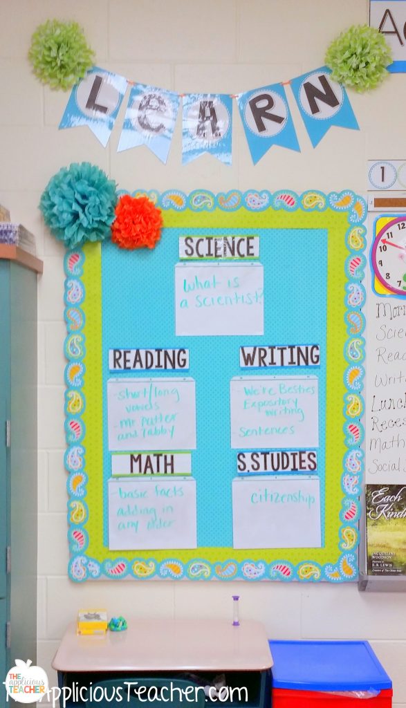 Love this wipe on and off objective board. Slide white sheets of paper into page protectors and staple to a bulletin board. Use EXPO Dry Erase markers to write your objectives for the day. 