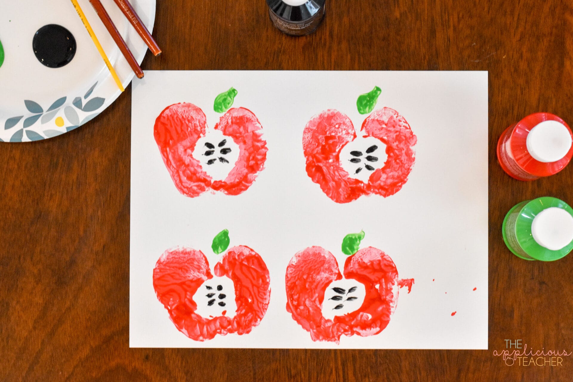 apple stamp craft-3 - The Applicious Teacher