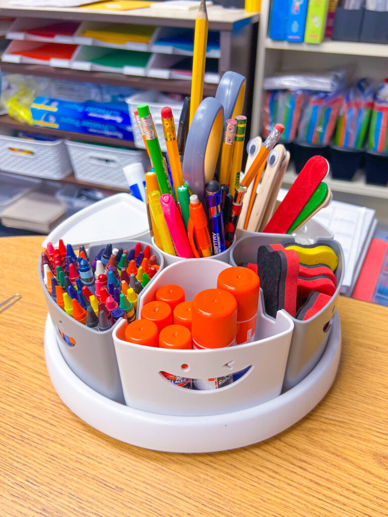 love this lazy susan style supply organizer. The removable cups are my favorite. TheAppliciousTeacher.com